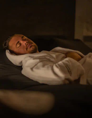 Homme qui dort
